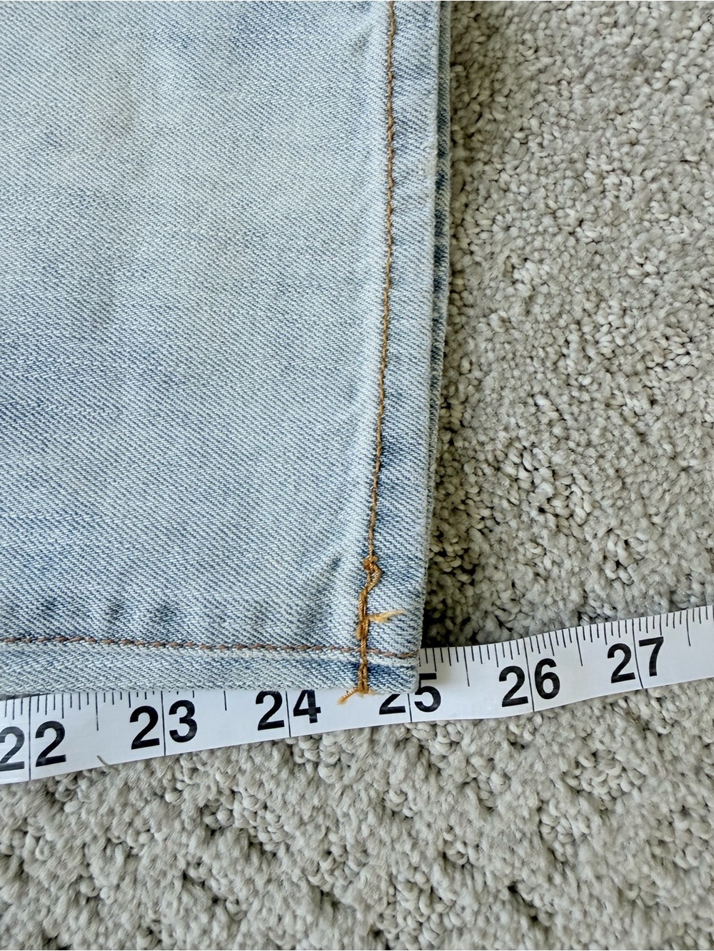 Vintage Y2K American Eagle Outfitters Light Wash Distressed Cropped Jeans - Picture 7 of 8